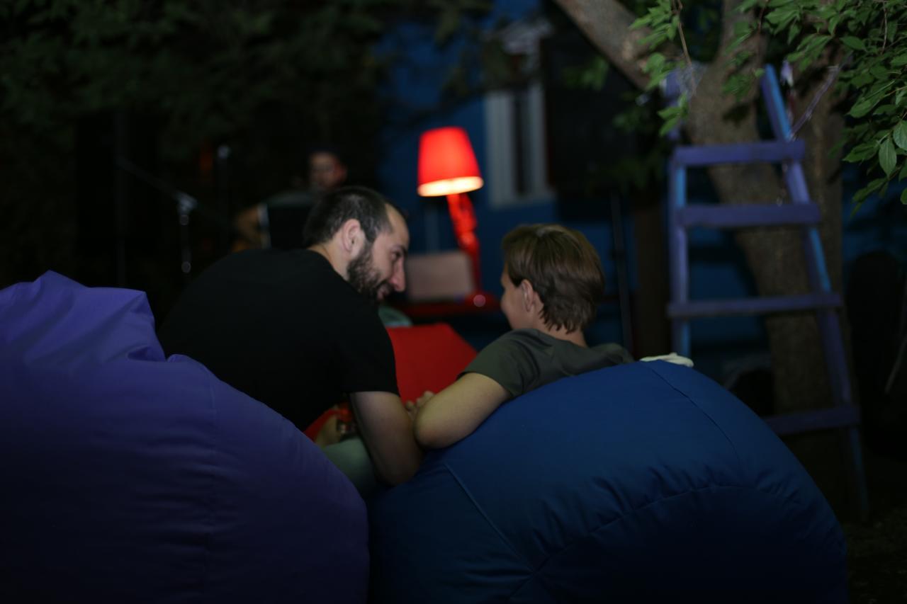 Zgarbi Hostel Tbilisi Buitenkant foto